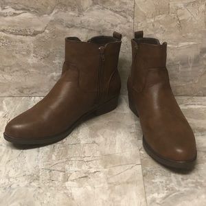 Brown ankle boot with dual zippers